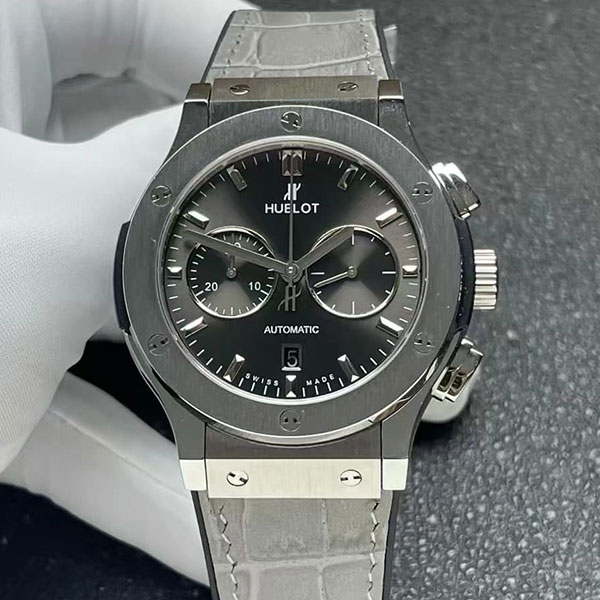 HB製 ウブロ クラシック フュージョン クロノグラフ チタニウム 521.NX.7071.LR スーパーコピー時計